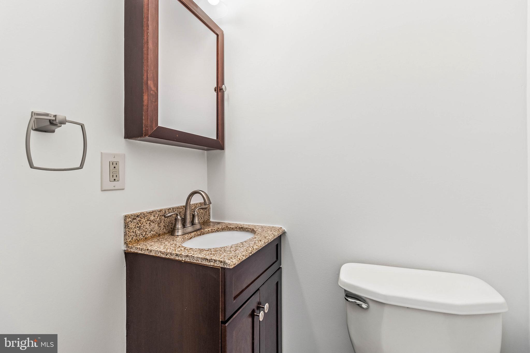 312 South Regester Street Baltimore, MD 21231 - Photo 13 of 48 Main level powder room