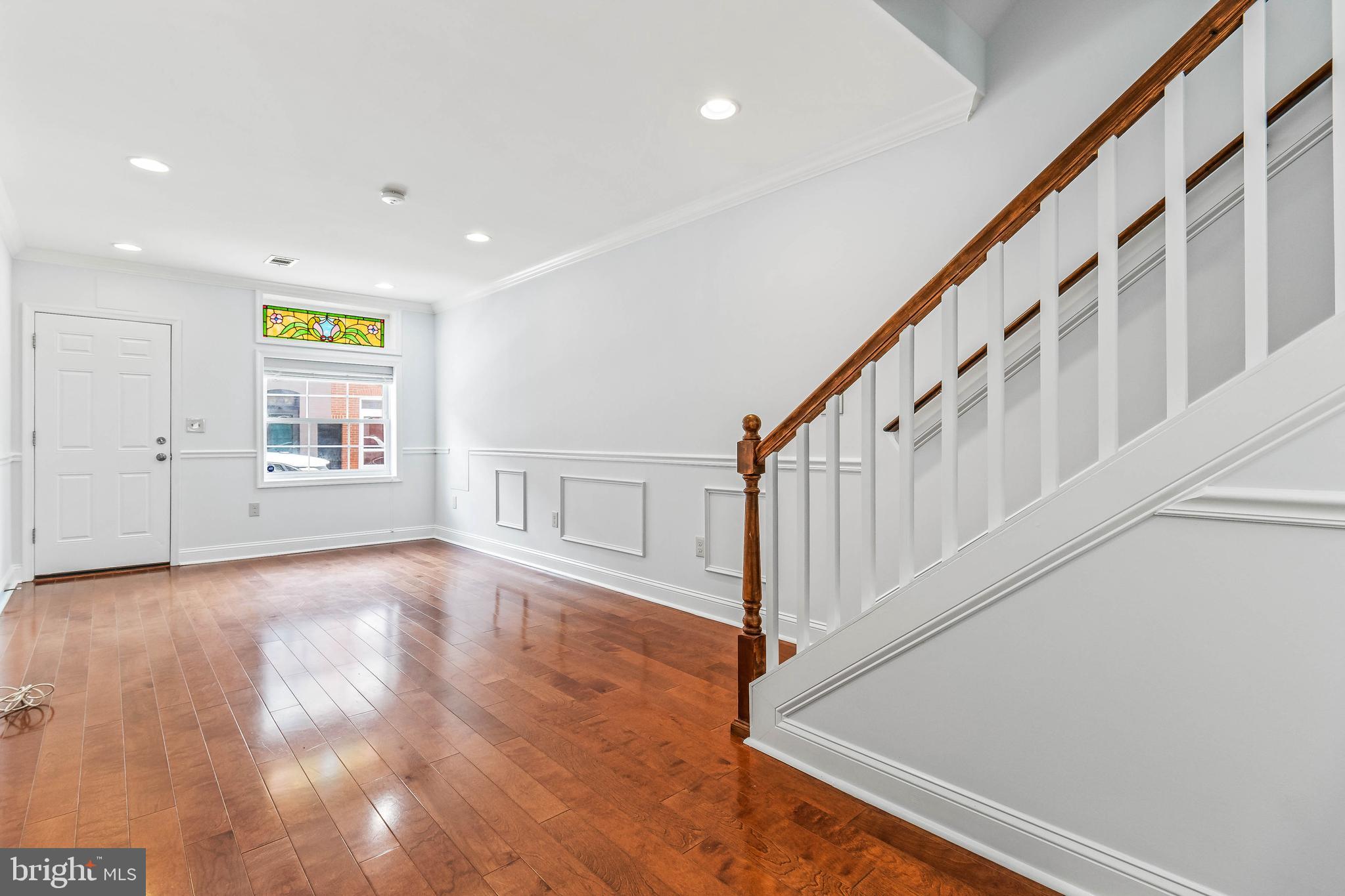 312 South Regester Street Baltimore, MD 21231 - Photo 4 of 48 Lots of natural light & recessed lighting