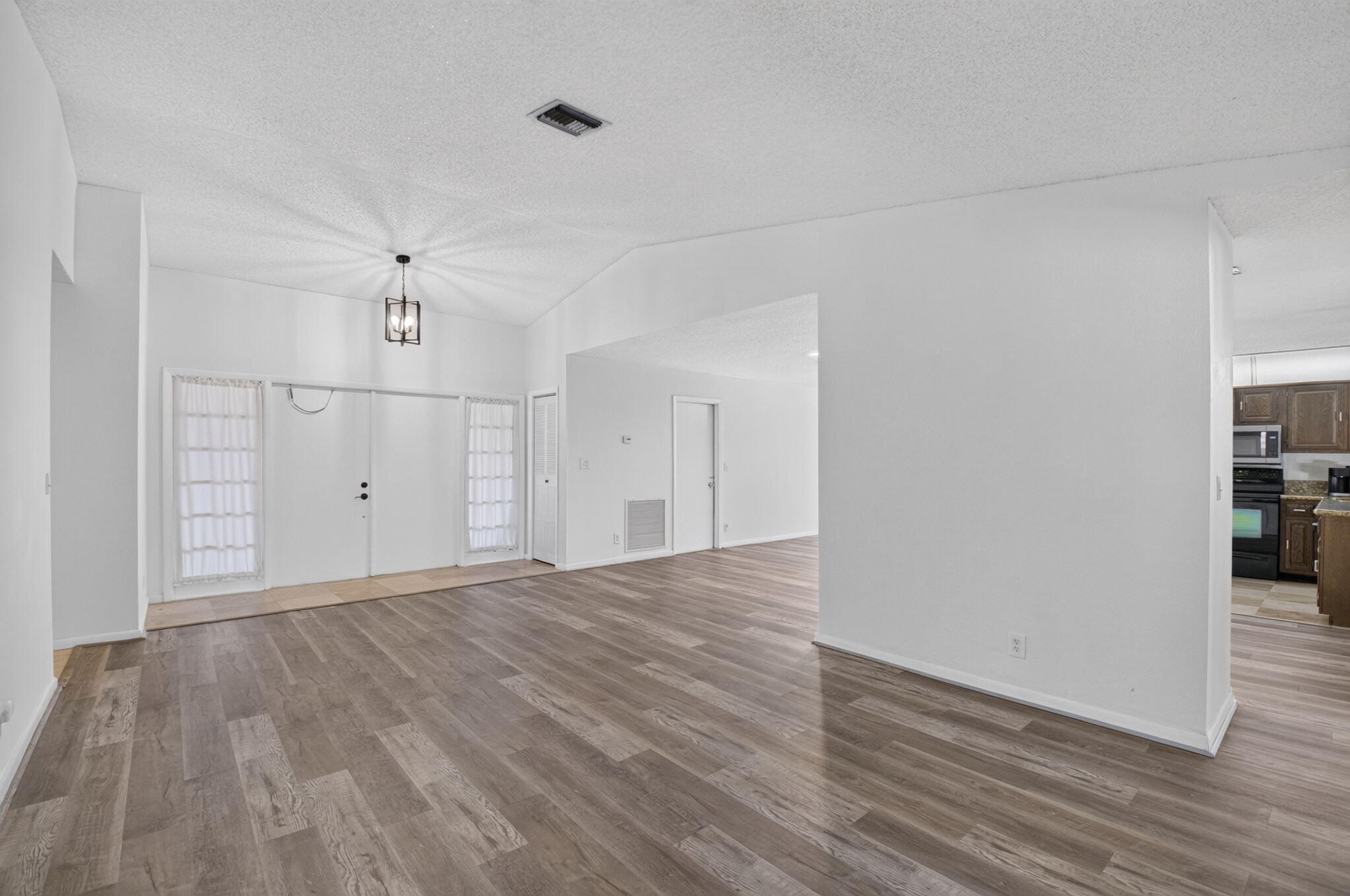 17667 Pine Needle Terrace Boca Raton, FL 33487 - Photo 7 of 40 9-web-or-mls-DSC_6685