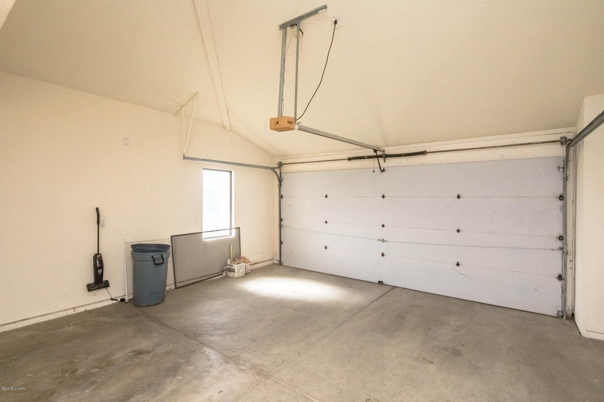 375 London Bridge Road, Unit 65 Lake Havasu City, AZ 86403 - Photo 23 of 35 2 car garage