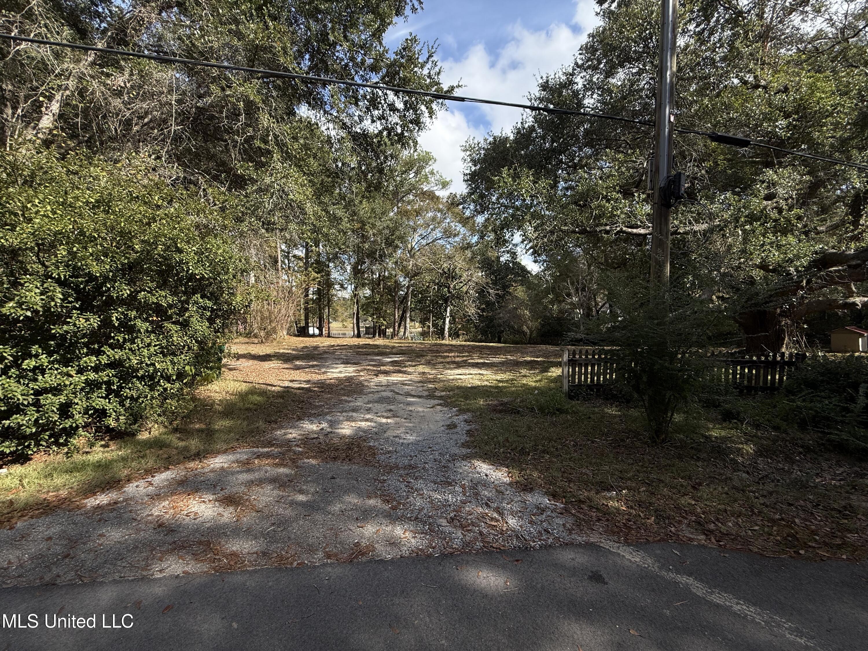 16404 Lake Drive West Vancleave, MS 39565 - Photo 9 of 17 09