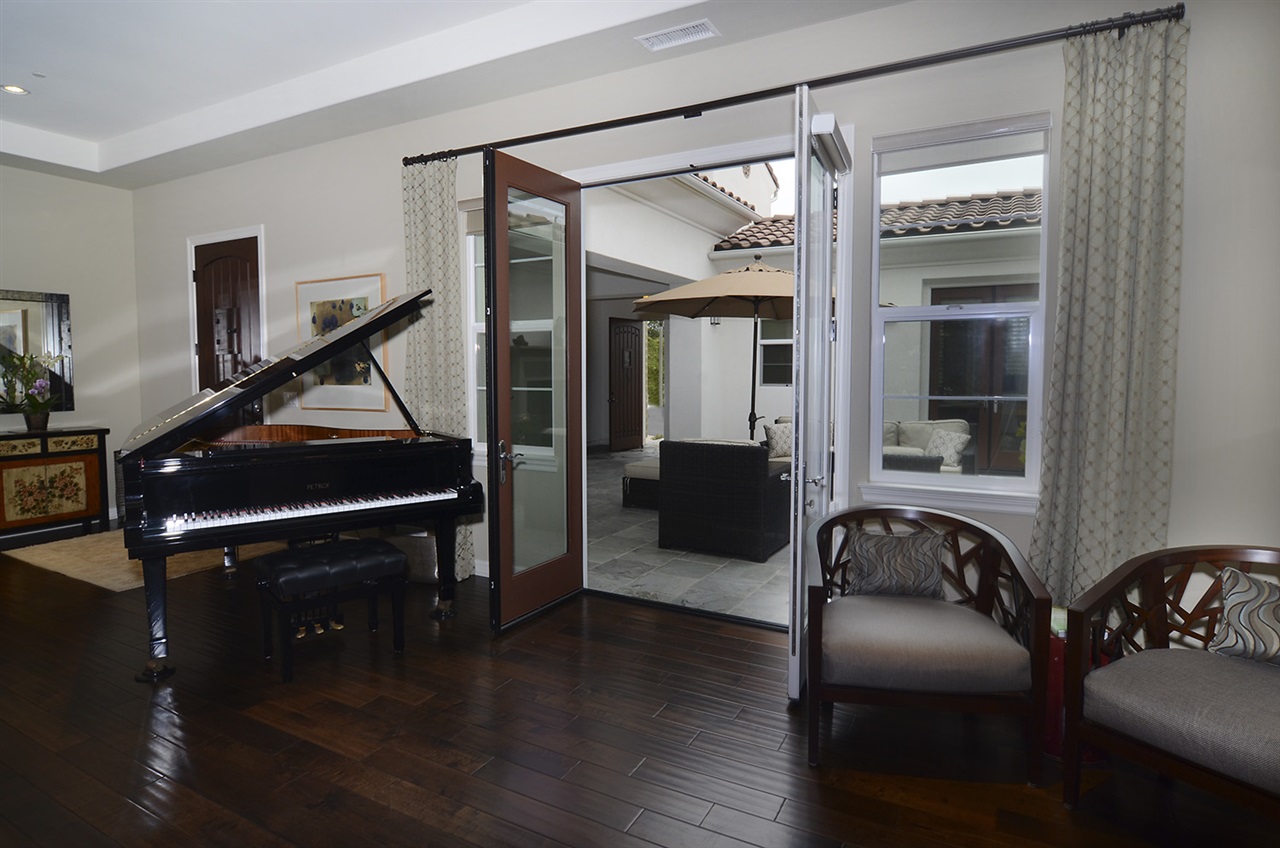 927 Bluejack Road Encinitas, CA 92024 - Photo 6 of 25 Gallery Image 6