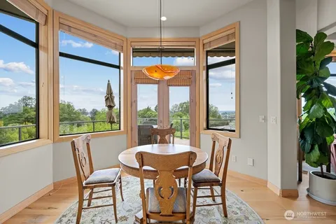 $3,110,000 | 7619 115th Place Northeast, Kirkland, WA 98033