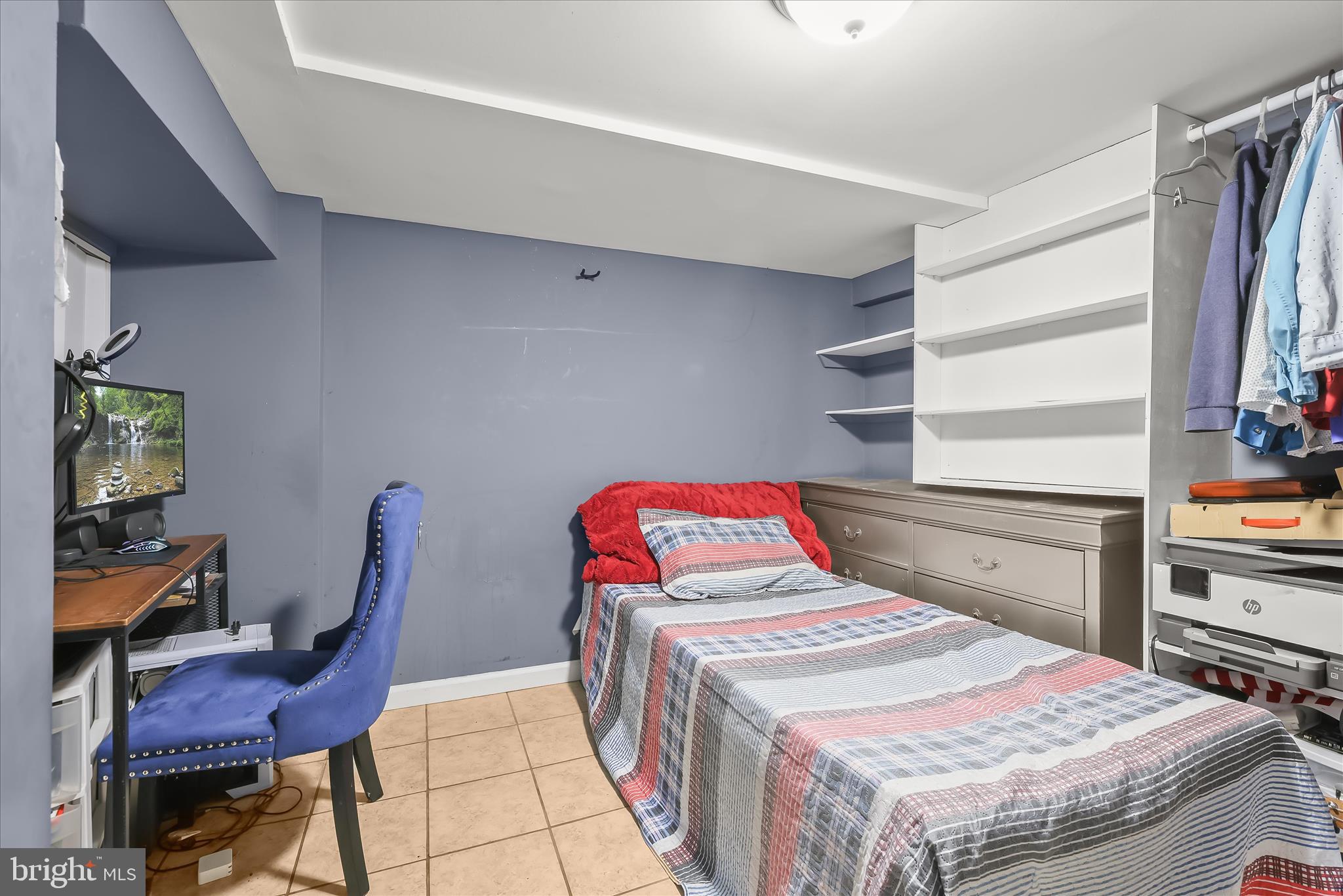 2813 Oak Grove Avenue Halethorpe, MD 21227 - Photo 20 of 43 a bedroom with a bed and a closet