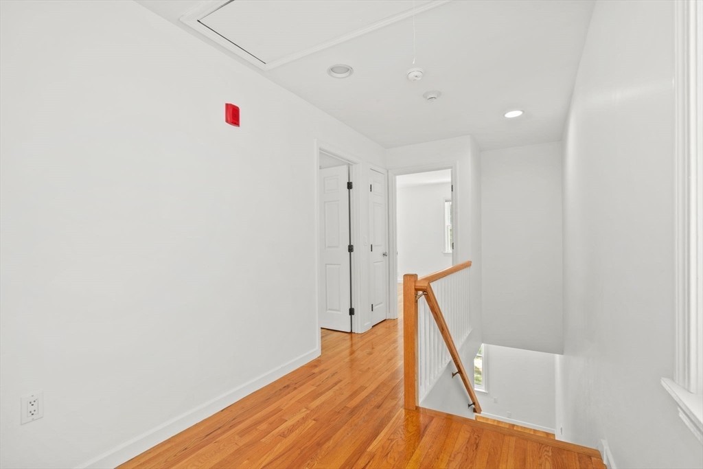 5 S Commons, Unit D Lincoln, MA 01773 - Photo 15 of 31