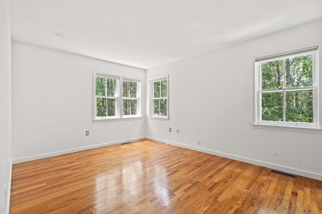 5 S Commons, Unit D Lincoln, MA 01773 - Photo 19 of 31