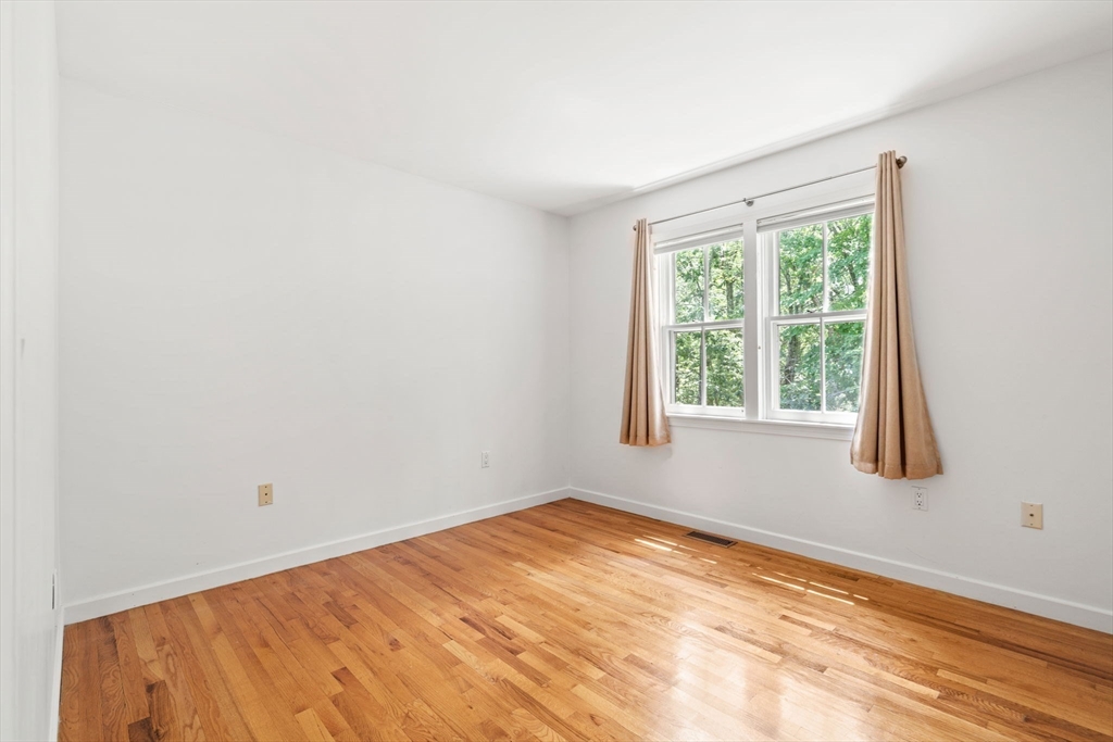 5 S Commons, Unit D Lincoln, MA 01773 - Photo 21 of 31