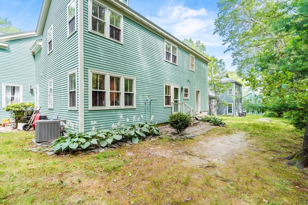 5 S Commons, Unit D Lincoln, MA 01773 - Photo 24 of 31