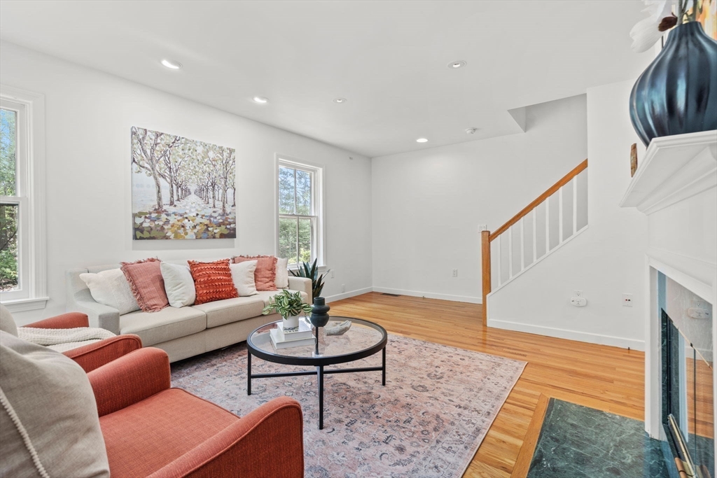 5 S Commons, Unit D Lincoln, MA 01773 - Photo 7 of 31