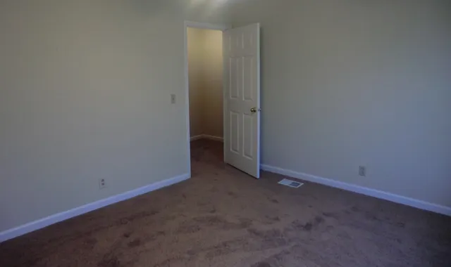 $1,200 | 400 Clearwater Drive, Nashville, TN 37217