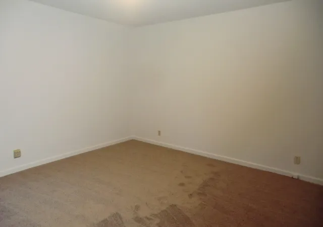 $1,200 | 400 Clearwater Drive, Nashville, TN 37217