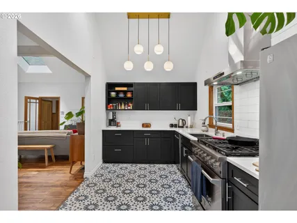 $625,000 | 3119 Southwest Dosch Road, Portland, OR 97239