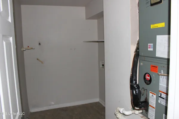 $1,350 | 7051 George Street, Bay St. Louis, MS 39520