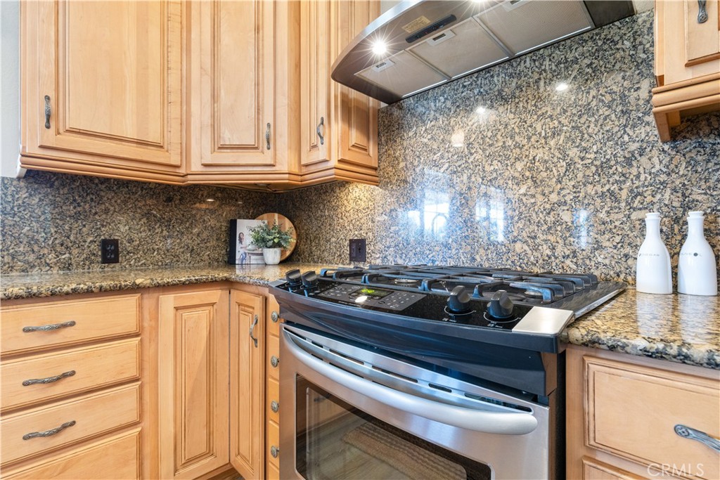 1275 Shane Lane Templeton, CA 93465 - Photo 15 of 70 a stove top oven sitting inside of a kitchen