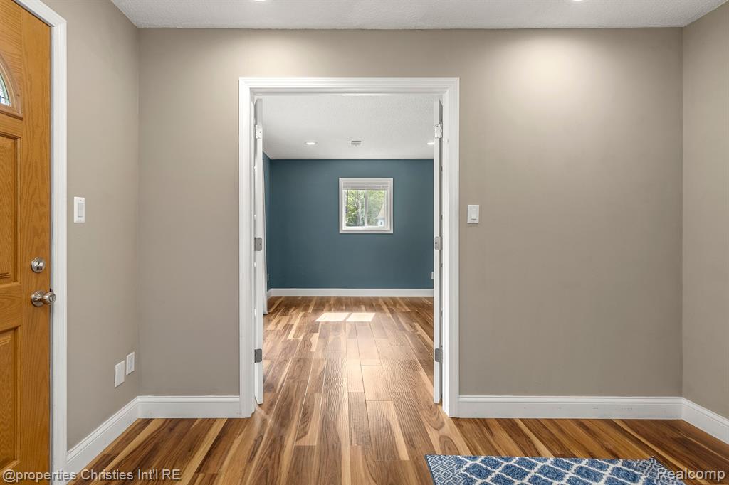 176 Barrington Road Bloomfield Hills, MI 48302 - Photo 15 of 41