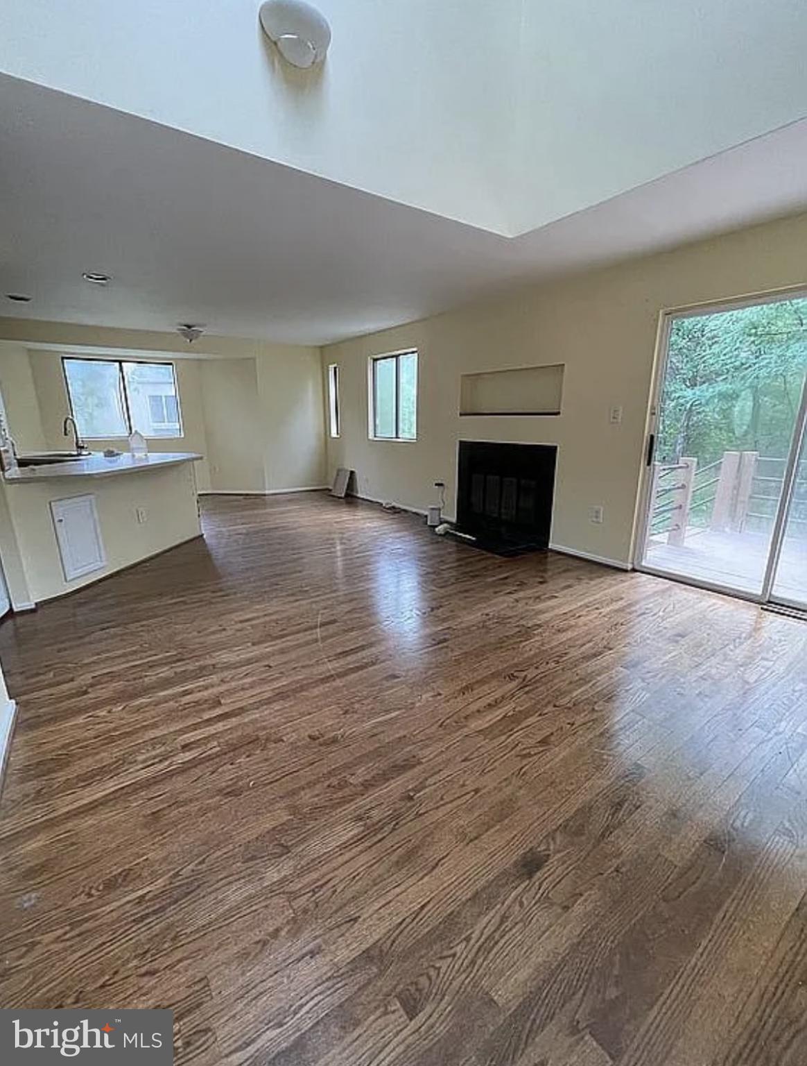 1661 Cedar Hollow Way Reston, VA 20194 - Photo 5 of 12 Walk out to deck from LR