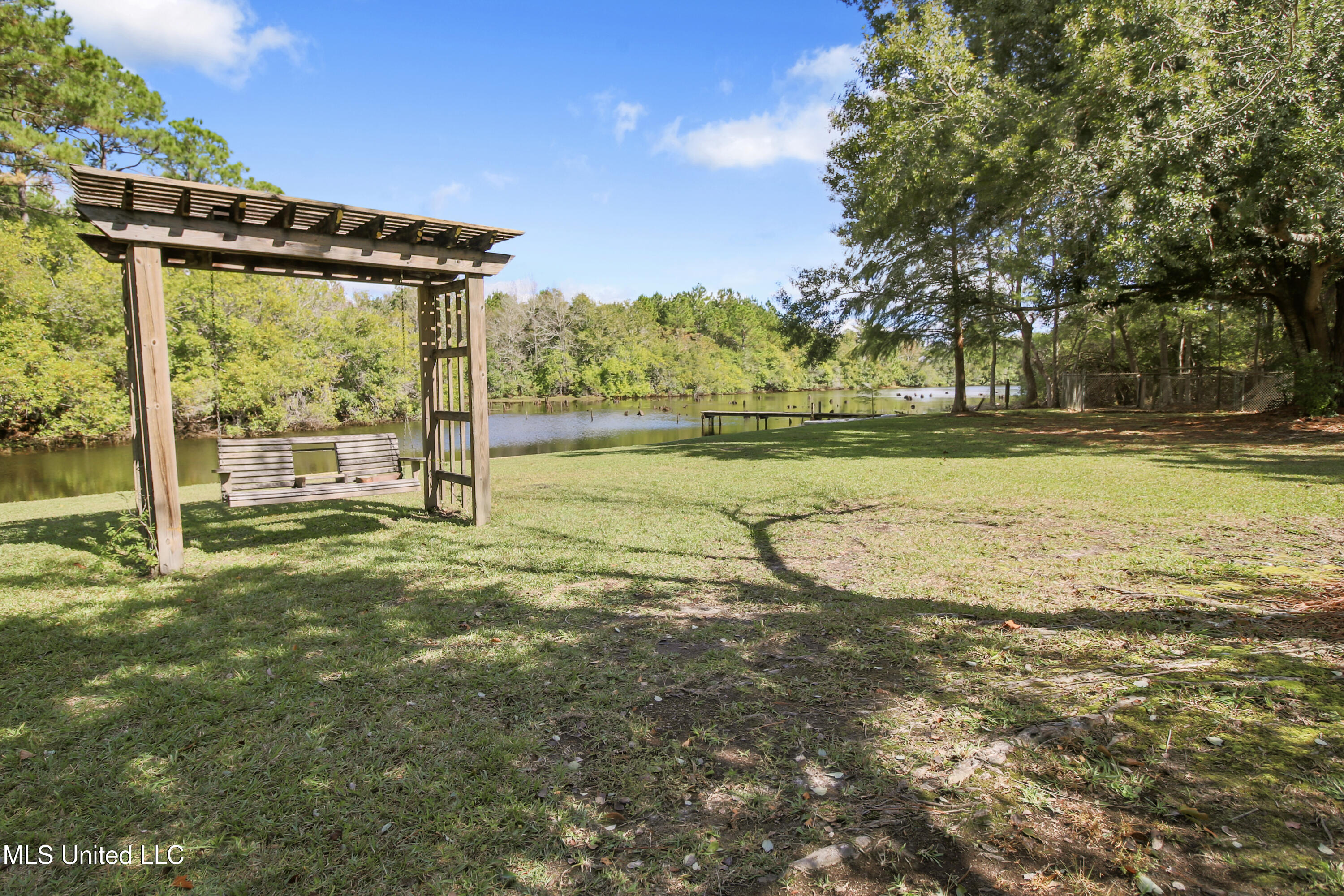 9150 Woolmarket Road Biloxi, MS 39532 - Photo 19 of 24 22