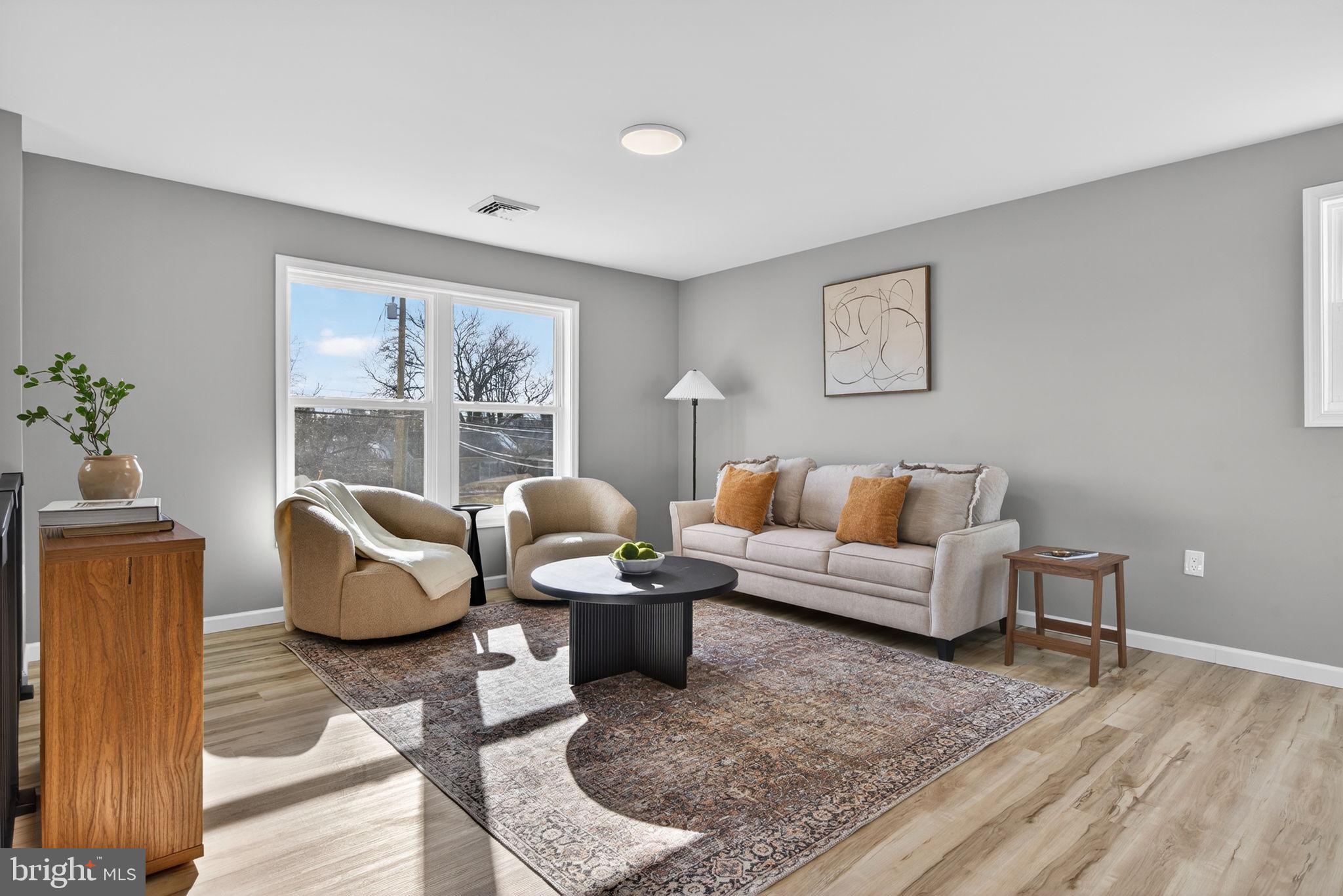 1721 Pioneer Road Lancaster, PA 17602 - Photo 4 of 44