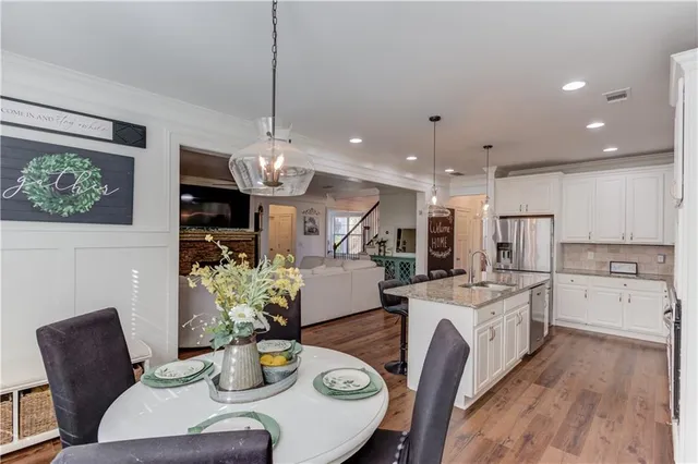 a view of a hallway with elevator