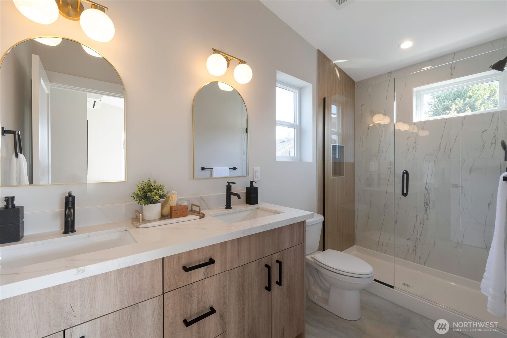 1603 Southwest Kenyon Street Seattle, WA 98106 - Photo 11 of 19