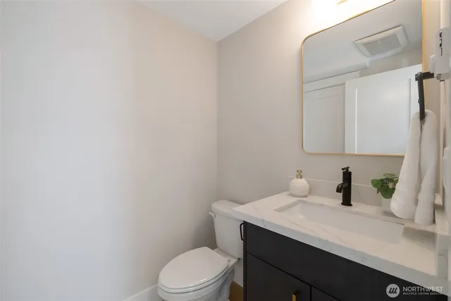 $639,800 | 1603 Southwest Kenyon Street, Seattle, WA 98106