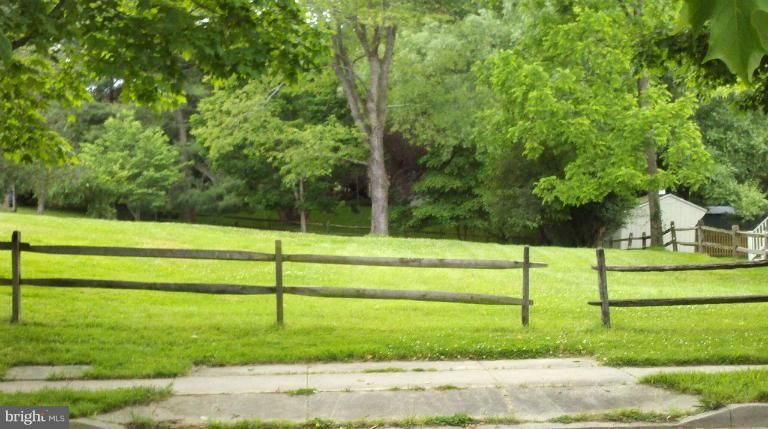 16 McKenzie Road Ellicott City, MD 21042 - Photo 11 of 14 View
