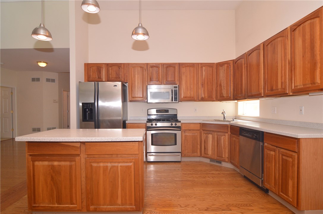 4 Alpine Ridge Smithfield, RI 02917 - Photo 5 of 34 Gallery Image 5