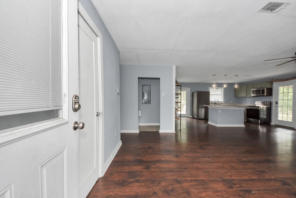 36576 Howell Road Hempstead, TX 77445 - Photo 6 of 24