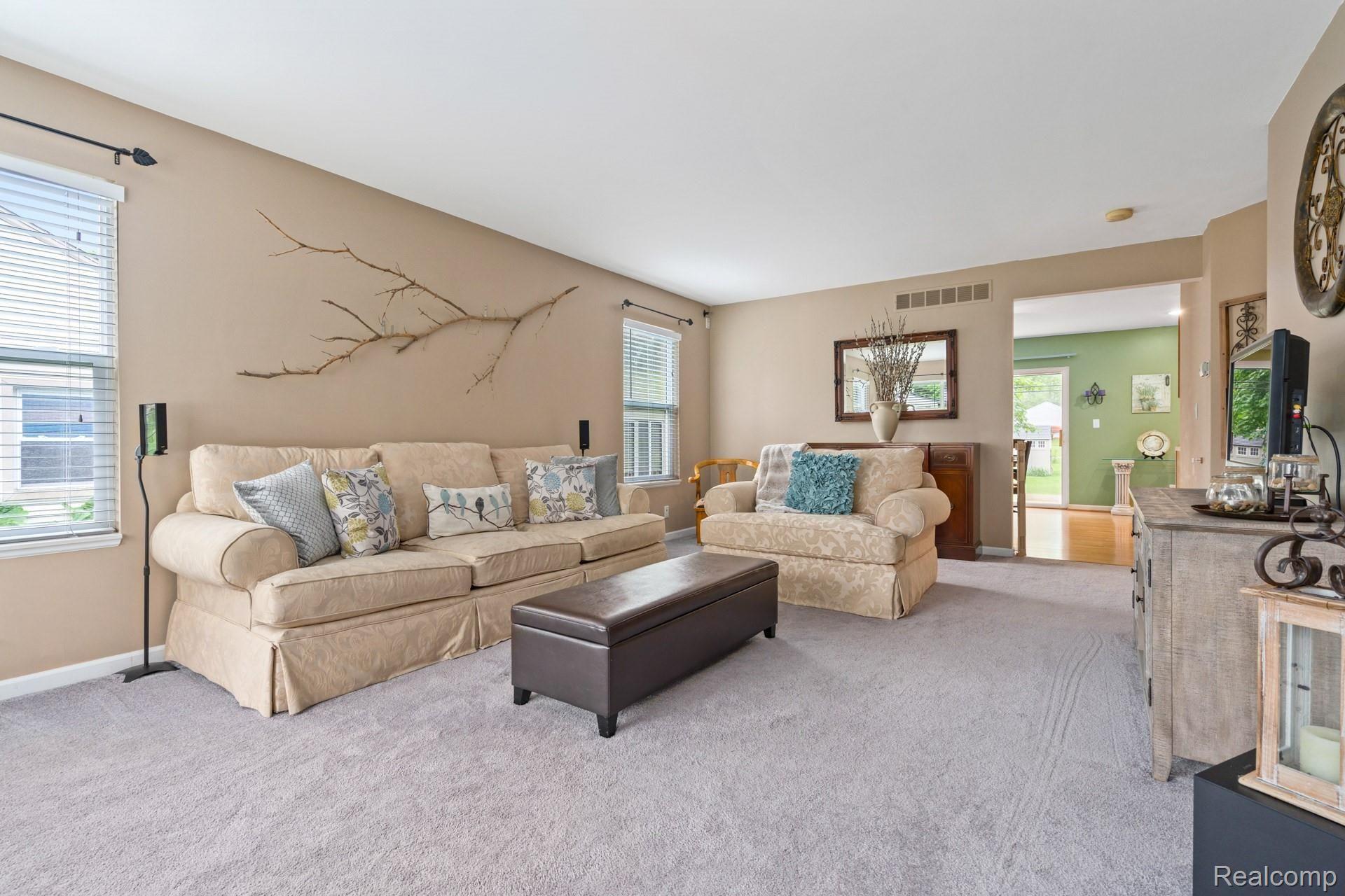 3090 York Road Rochester, MI 48309 - Photo 12 of 35 3090-York-Rd-12.jpg