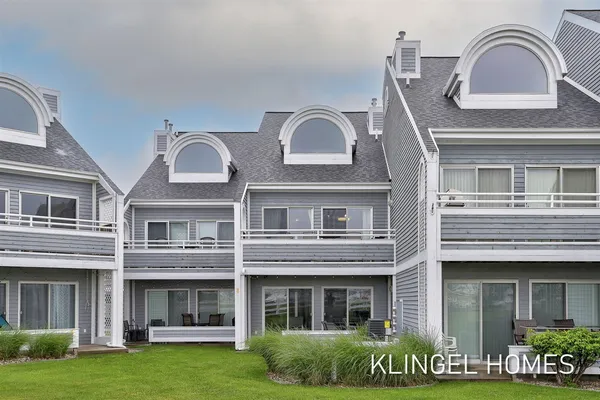 $450,000 | 110 Millpoint Drive, Unit 10, Spring Lake, MI 49456