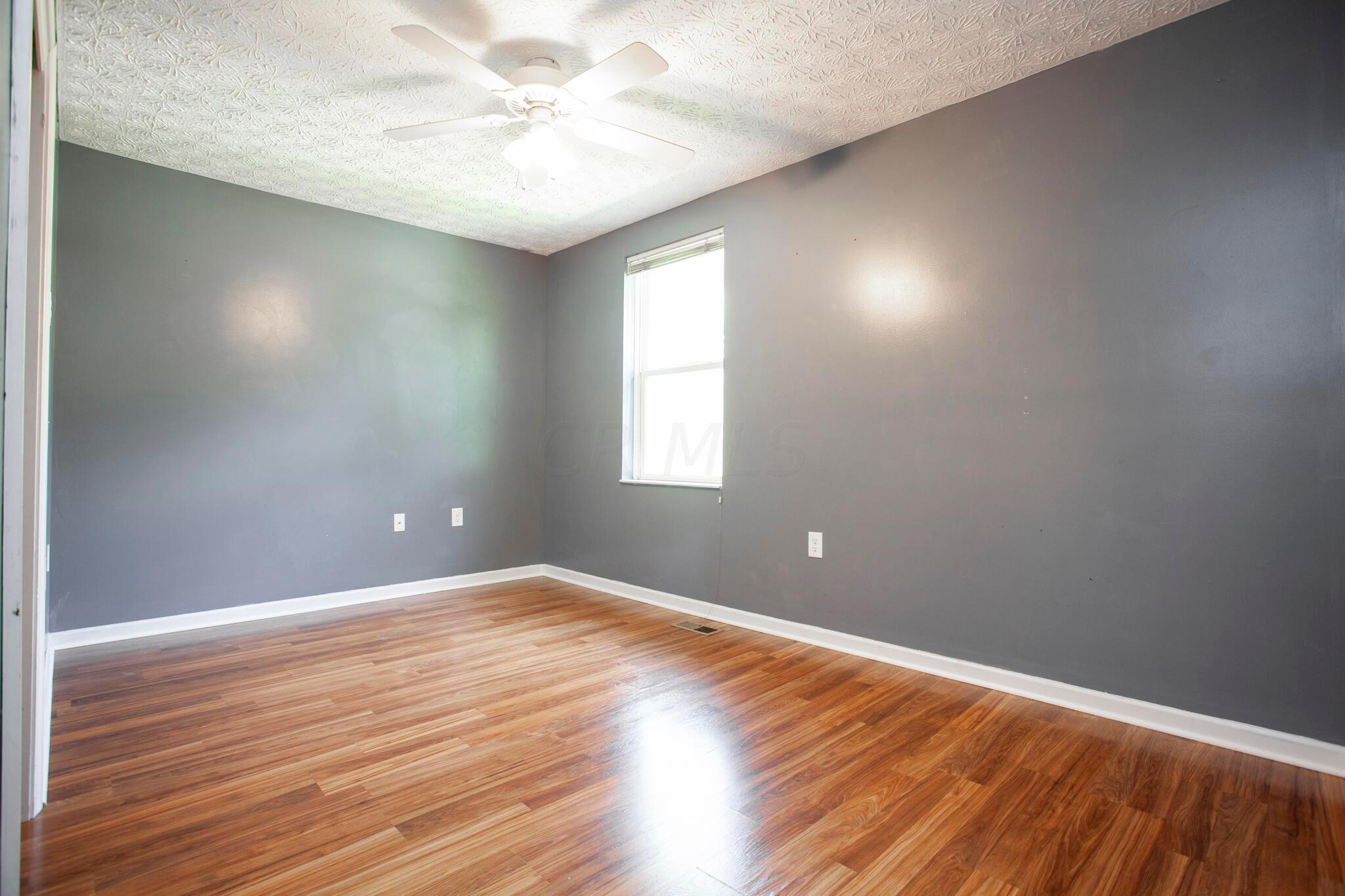 929 Lockbourne Road Columbus, OH 43206 - Photo 19 of 20 Bed 3