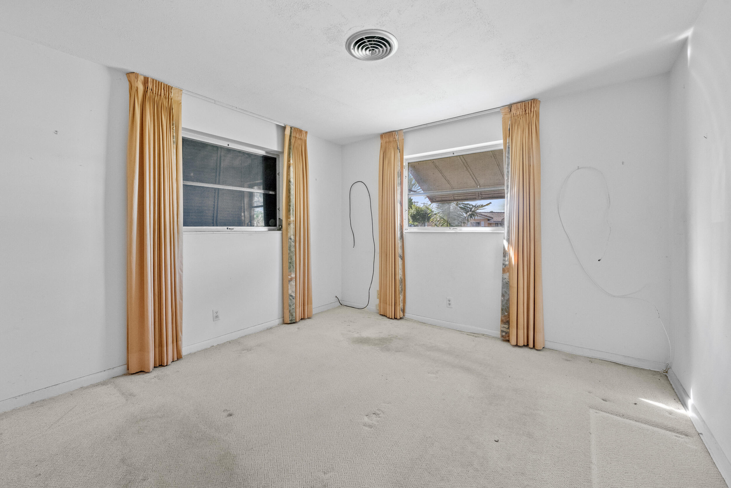 490 West 31st Street Riviera Beach, FL 33404 - Photo 17 of 29 a view of empty room with front door
