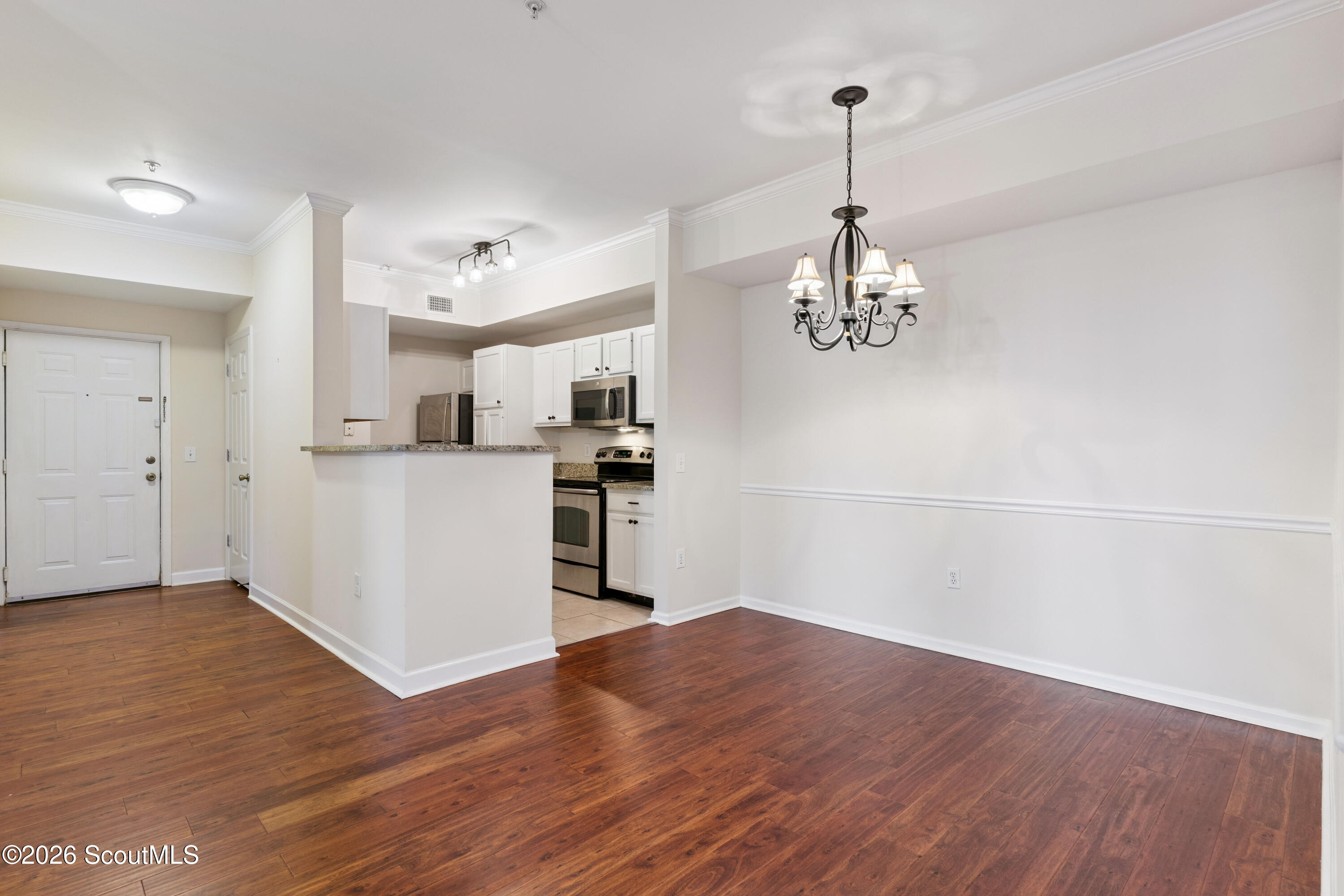 1704 Frederica Road, Unit 507 St. Simons Island, GA 31522 - Photo 3 of 43 Entry and dining room