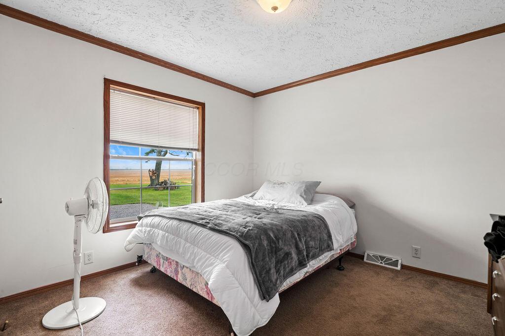 5800 North Section Line Road Radnor, OH 43066 - Photo 17 of 29 Bedroom