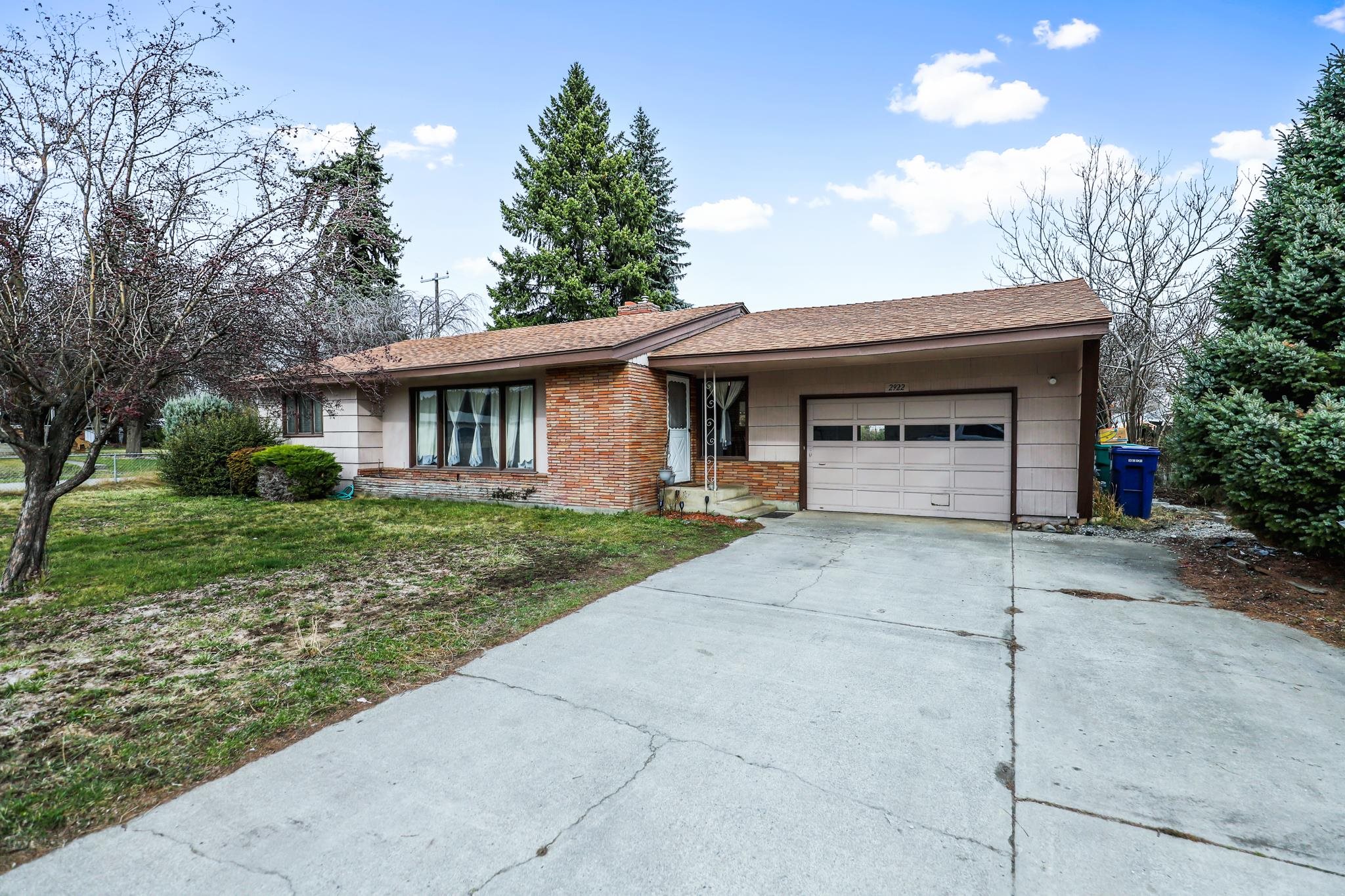 2922 North Dora Road Spokane Valley, WA 99212 - Photo 1 of 30