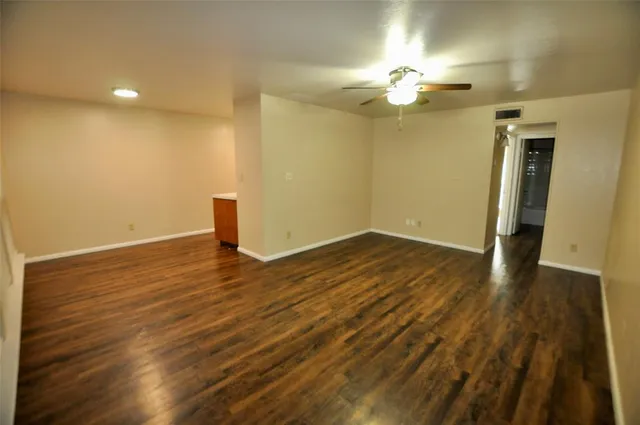 $950 | 202 East Oak Street, Unit 12, Weatherford, TX 76086