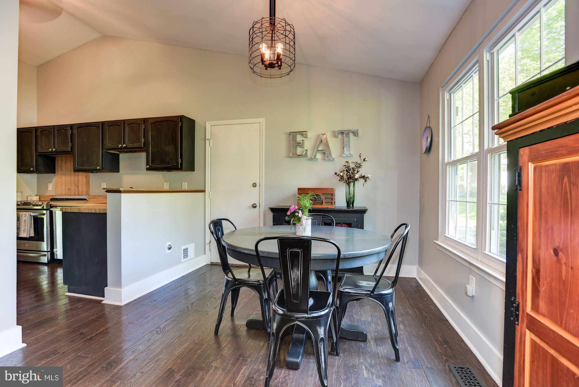 24400 Fossen Road Damascus, MD 20872 - Photo 17 of 48 Breakfast Room