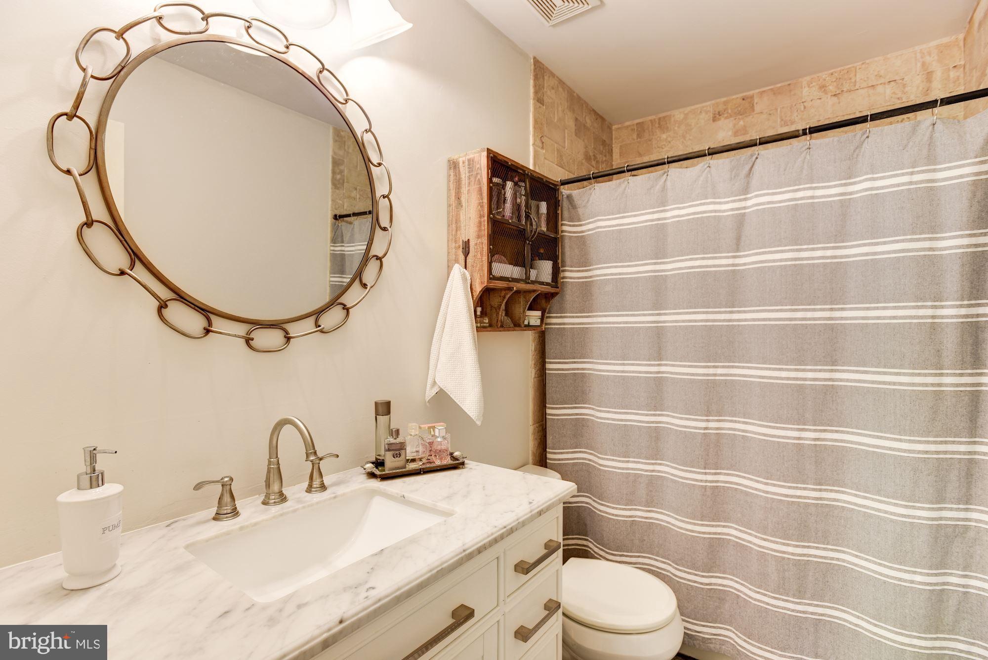 24400 Fossen Road Damascus, MD 20872 - Photo 20 of 48 Primary Bath