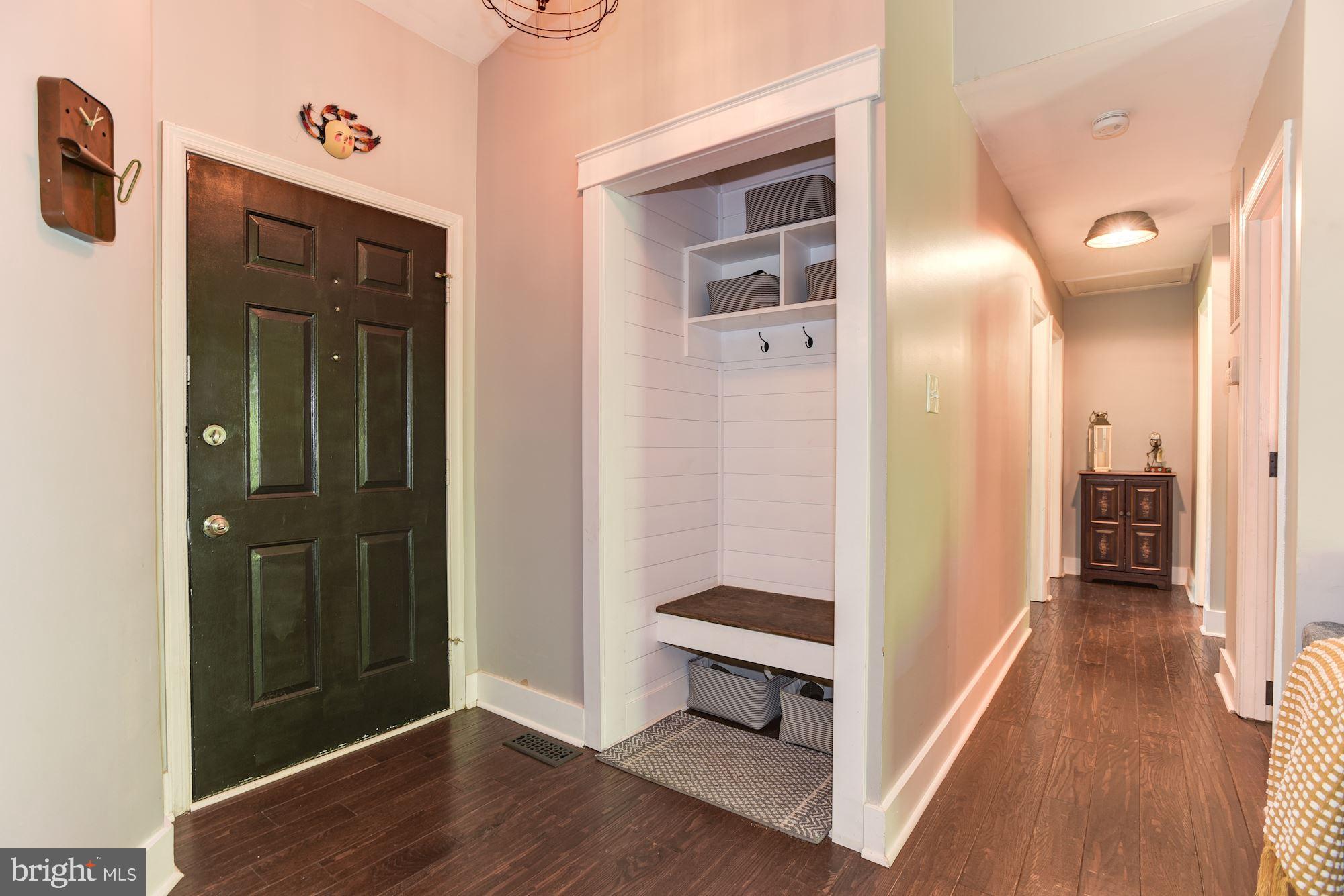 24400 Fossen Road Damascus, MD 20872 - Photo 4 of 48 Foyer