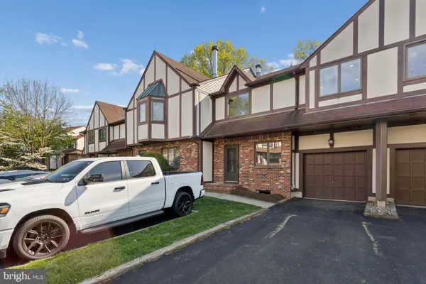 $379,900 | 3 Cambridge Drive, Ewing, NJ 08628