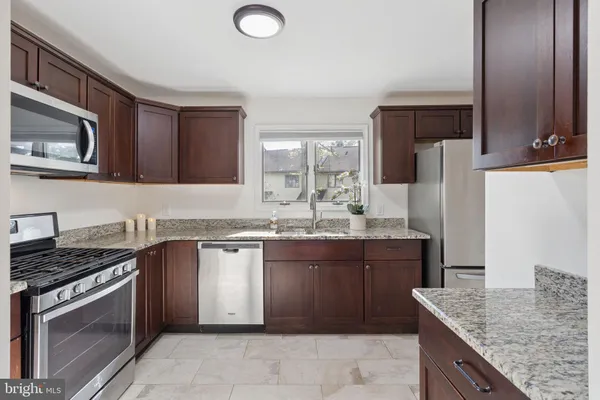 $379,900 | 3 Cambridge Drive, Ewing, NJ 08628