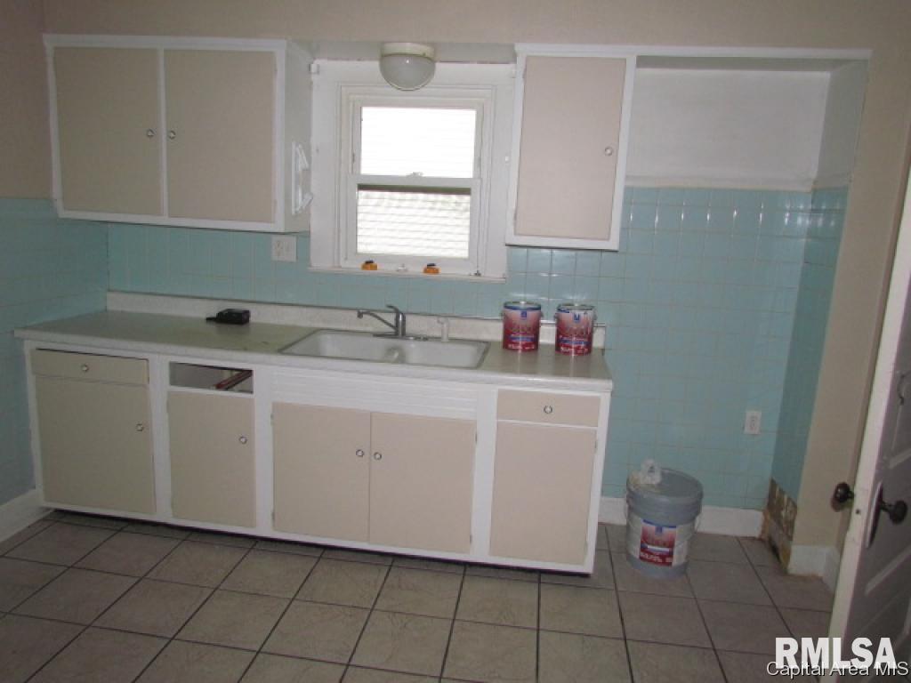 1900 South 2nd Street Springfield, IL 62704 - Photo 5 of 14