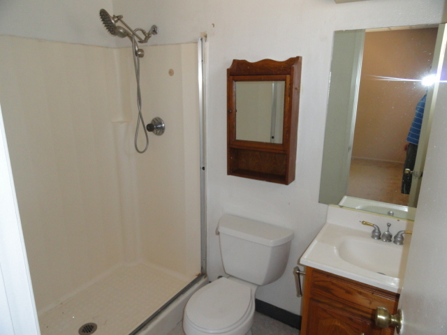 2512 West Greenway Road Tempe, AZ 85282 - Photo 6 of 12 Master bath