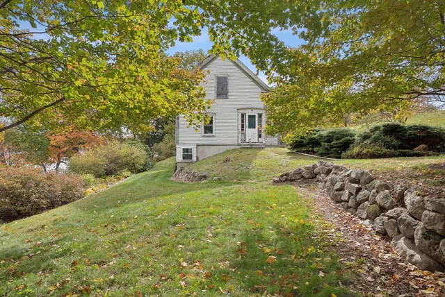 $499,999 | 642 Federal Road, Livermore, ME 04253