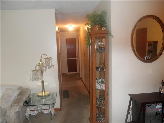 3350 Meridian Road Columbus, OH 43232 - Photo 3 of 13 Gallery Image 3