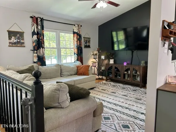 $275,000 | 7300 Oak Chase Road, Knoxville, TN 37918