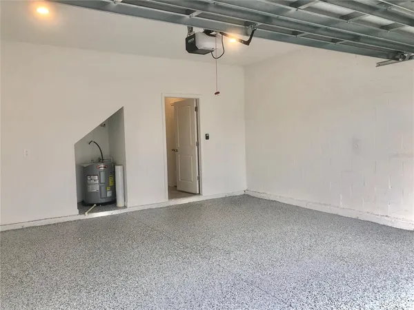 $2,300 | 368 Nine Iron Drive, Davenport, FL 33896