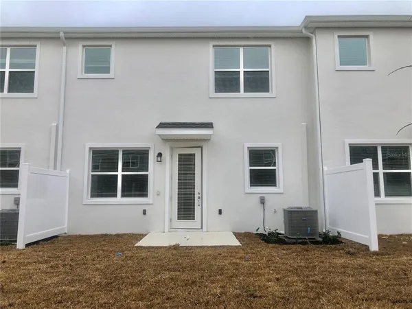 $2,300 | 368 Nine Iron Drive, Davenport, FL 33896