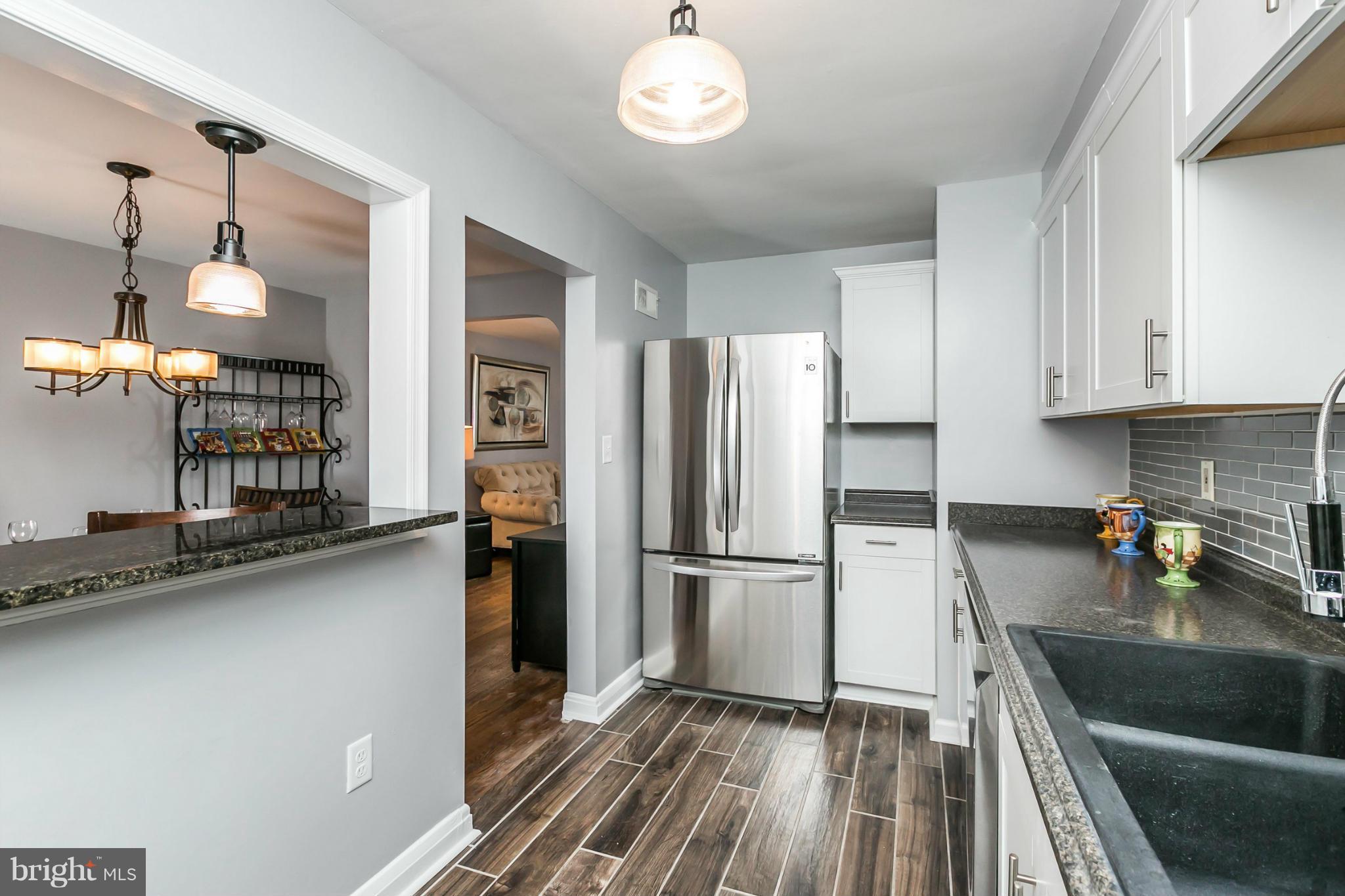 4907 West Hills Road Baltimore, MD 21229 - Photo 2 of 30 Kitchen