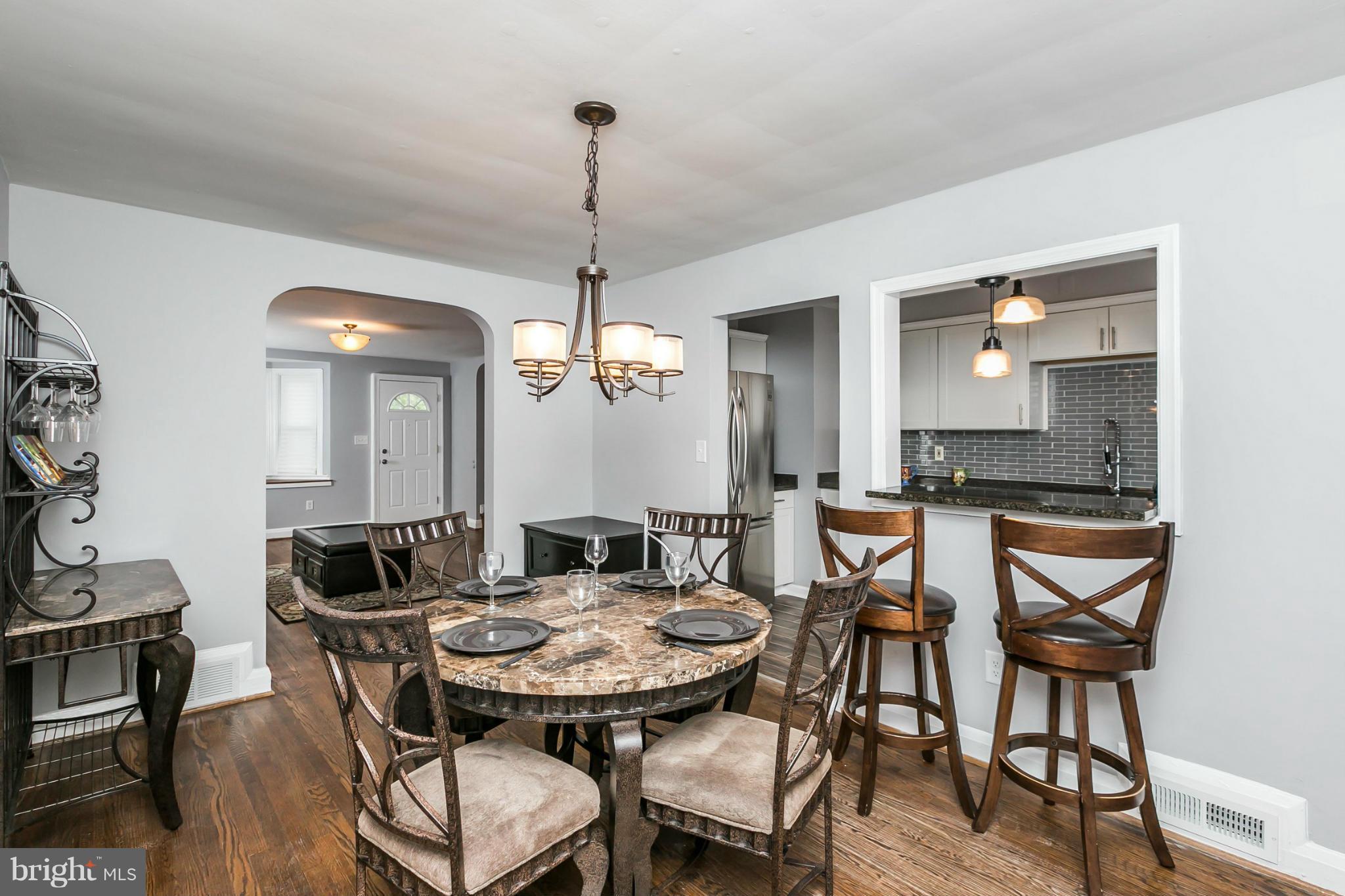 4907 West Hills Road Baltimore, MD 21229 - Photo 12 of 30 Dining Room